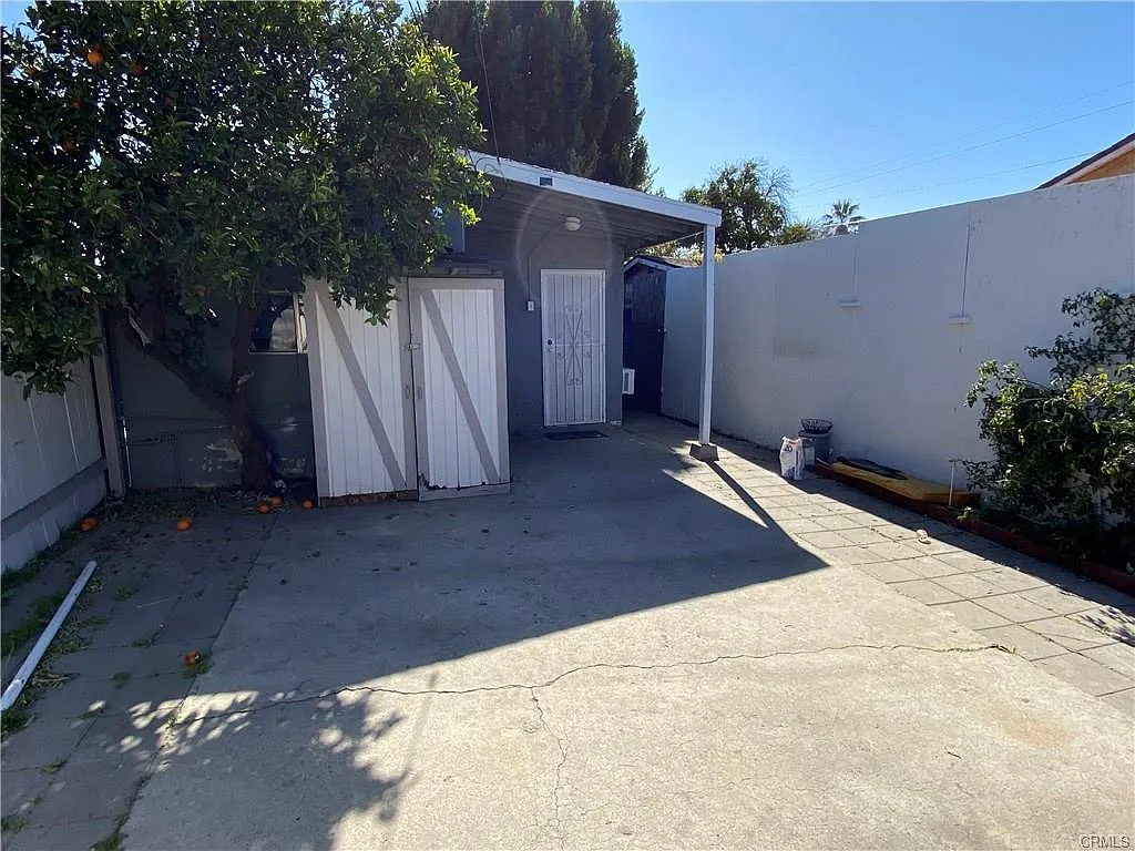 1 bed, 594 sqft, $2,000 — Photo 2