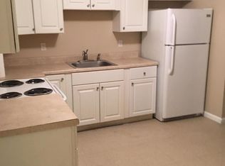 2 Badminton Ct APT 3, Sea Bright, NJ 07760