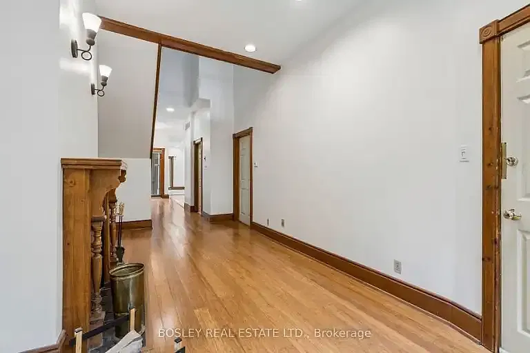 297 Sumach St — Photo 3