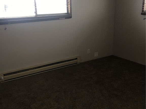 5th image of 390 S Kentucky Ave