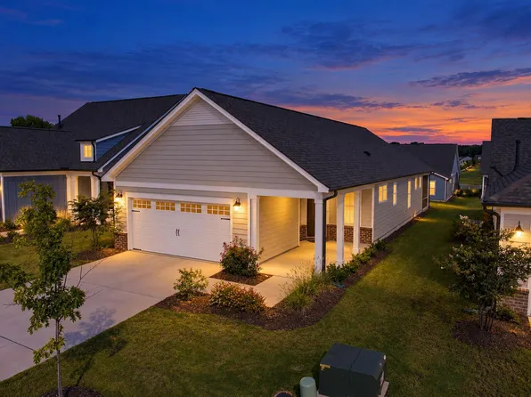 1630 Moa Ct, Fuquay Varina, NC 27526