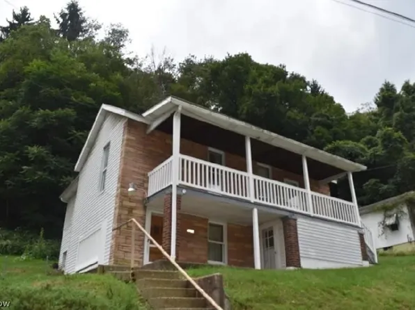 58640 Charles St, Martins Ferry, OH 43935