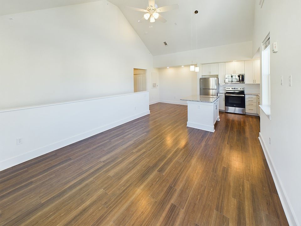 1st image of 320 Arsdale Ave #27-205