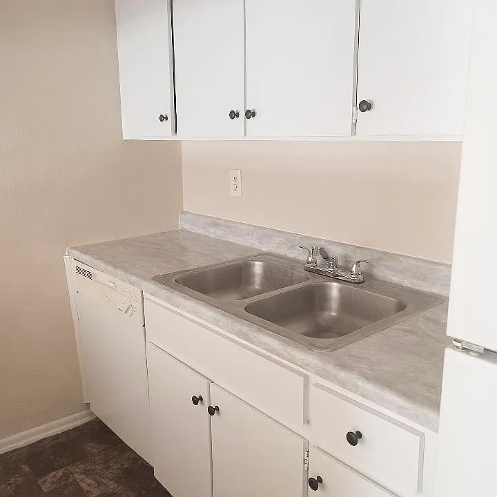2 bed, 1.5 bath, 1000 sqft, $1,075 — Photo 1