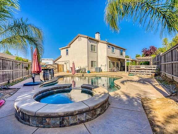 3rd image of 7800 La Piedra Pl