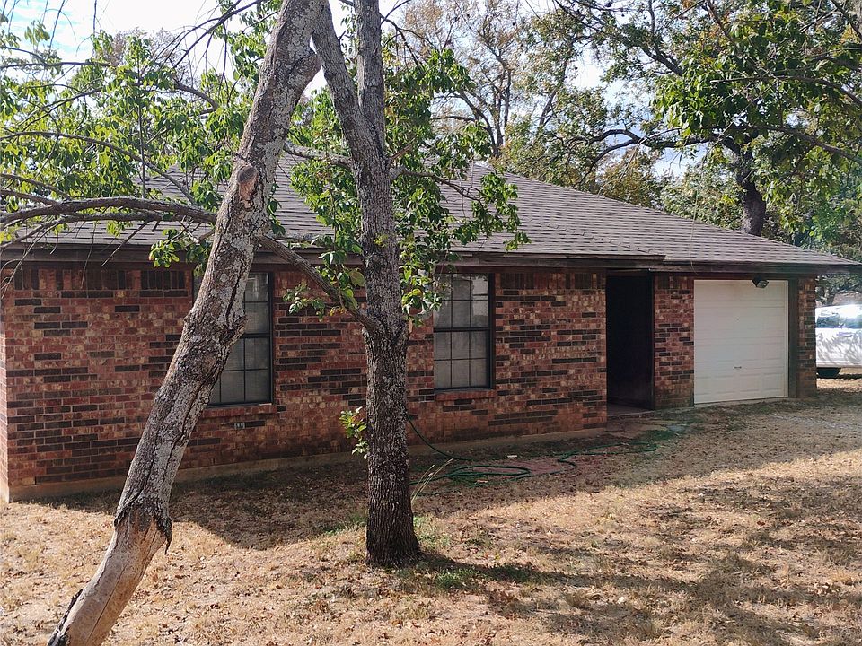 1st image of 909 Live Oak St