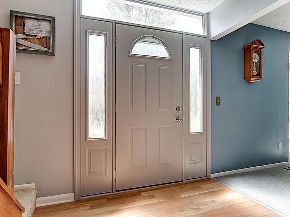 5th image of 1072 Arapaho Ave