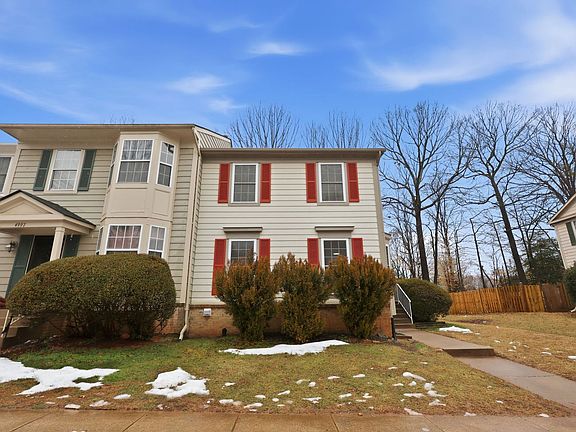3rd image of 5001 Lambsgate Ln
