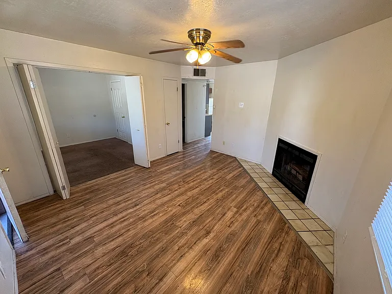 225 Figueroa St NE #4 — Photo 3