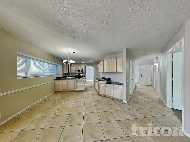 8009 Rancho Dorado Ct NW — Photo 3