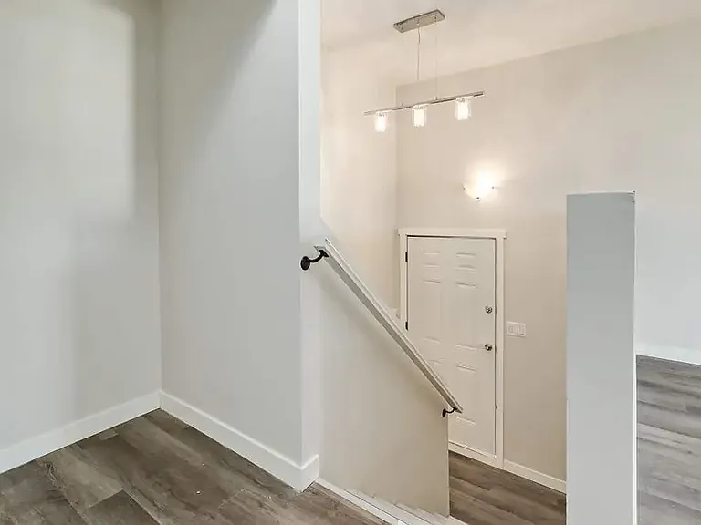 5327 A 38th Ave — Photo 9