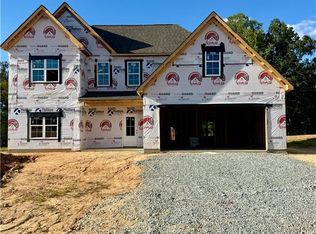 190 Enclave Dr, Clemmons, NC 27012