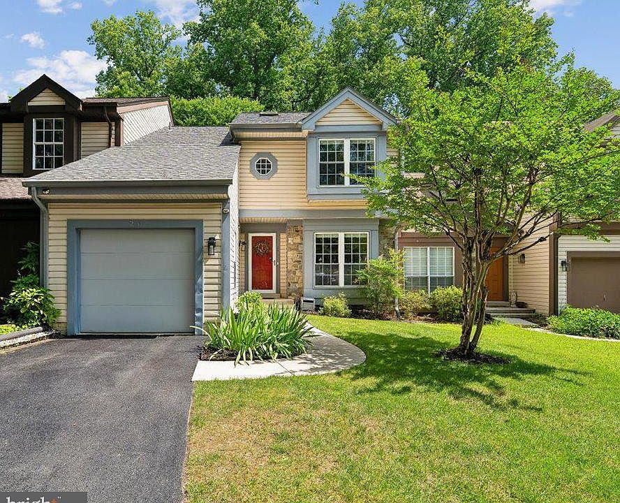 1st image of 25 Tivoli Lake Ct