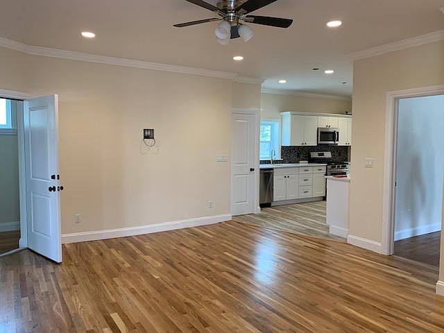 1st image of 140 Winfred Ave #1