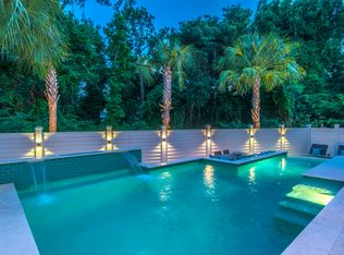 6 Saturday Rd, Mount Pleasant, SC 29464