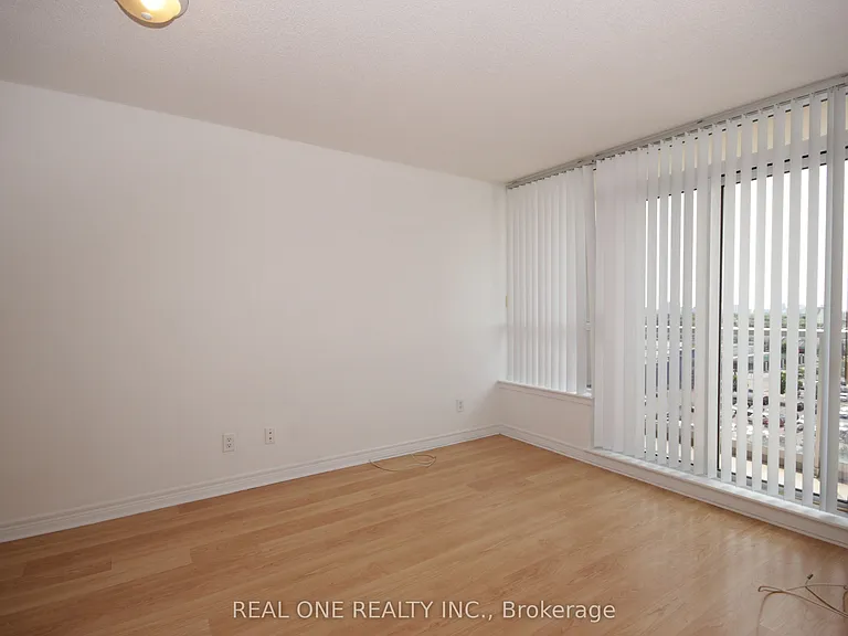 15 N Park Rd #801 — Photo 9