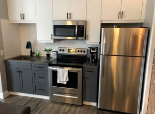 1143 Main St E #3, Hamilton, ON L8M1P2