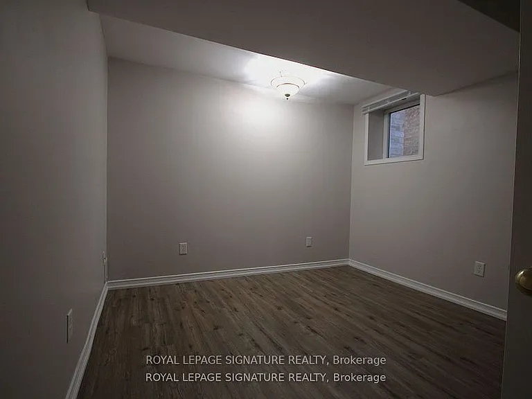 70 Penbridge Cir #LOWER — Photo 17