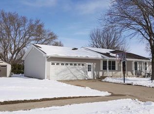 1005 E 8th St, Storm Lake, IA 50588