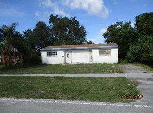 435 Seminole Dr, Lake Worth, FL 33462