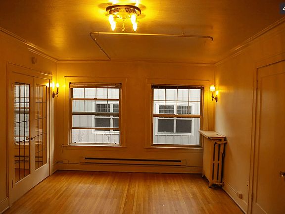 4th image of 5019 Phinney Ave N #18624480