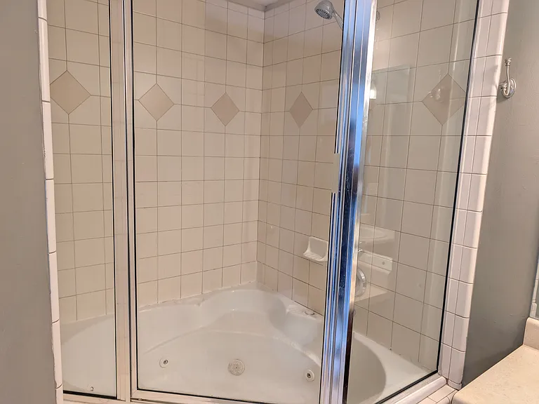 3327 Golden Rain Dr — Photo 8