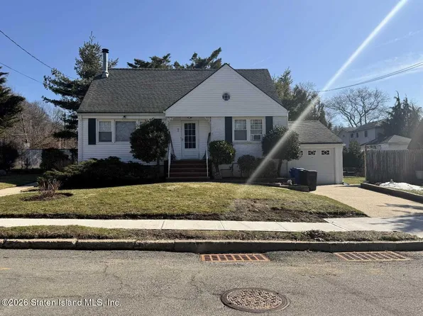 7 Westbury Ave, Staten Island, NY 10301