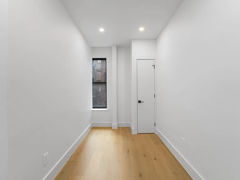 188 6th Ave #5R — Photo 11