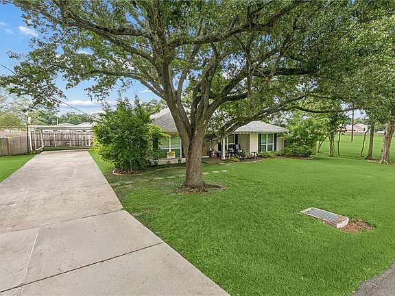 2nd image of 210 Toni Dr