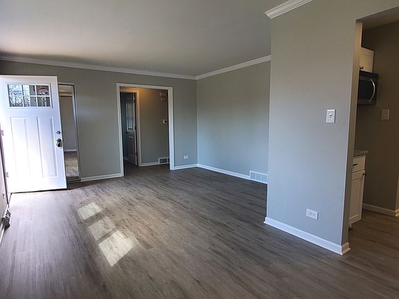 3rd image of 37015 N Avon Dr