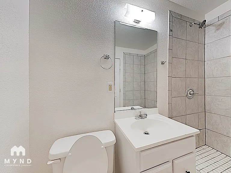2150 Sutro St #G4 — Photo 11