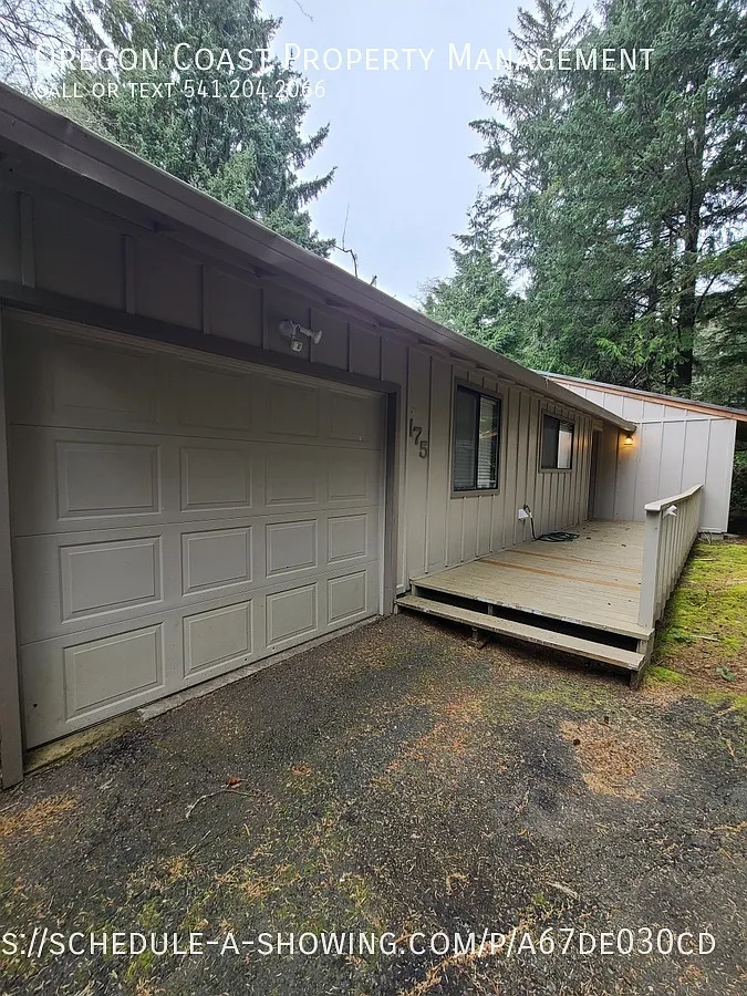 Main Level 3bed/2bath home in Little Whale Cove — Photo 1