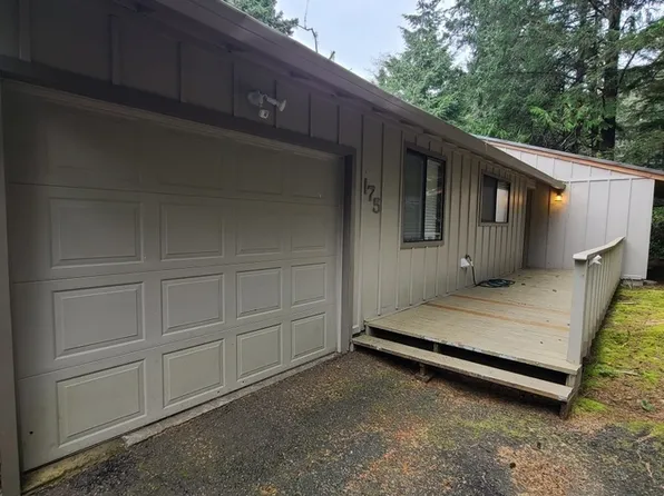 175 SW The Pines Dr, Depoe Bay, OR 97341