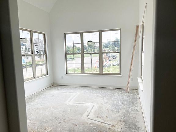 4th image of 8739 Bedfordshire Dr #30
