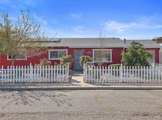 579 E H St, Oakdale, CA 95361