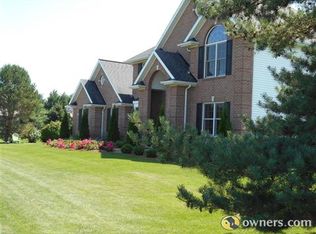9148 Hummingbird Ln, Grand Ledge, MI 48837