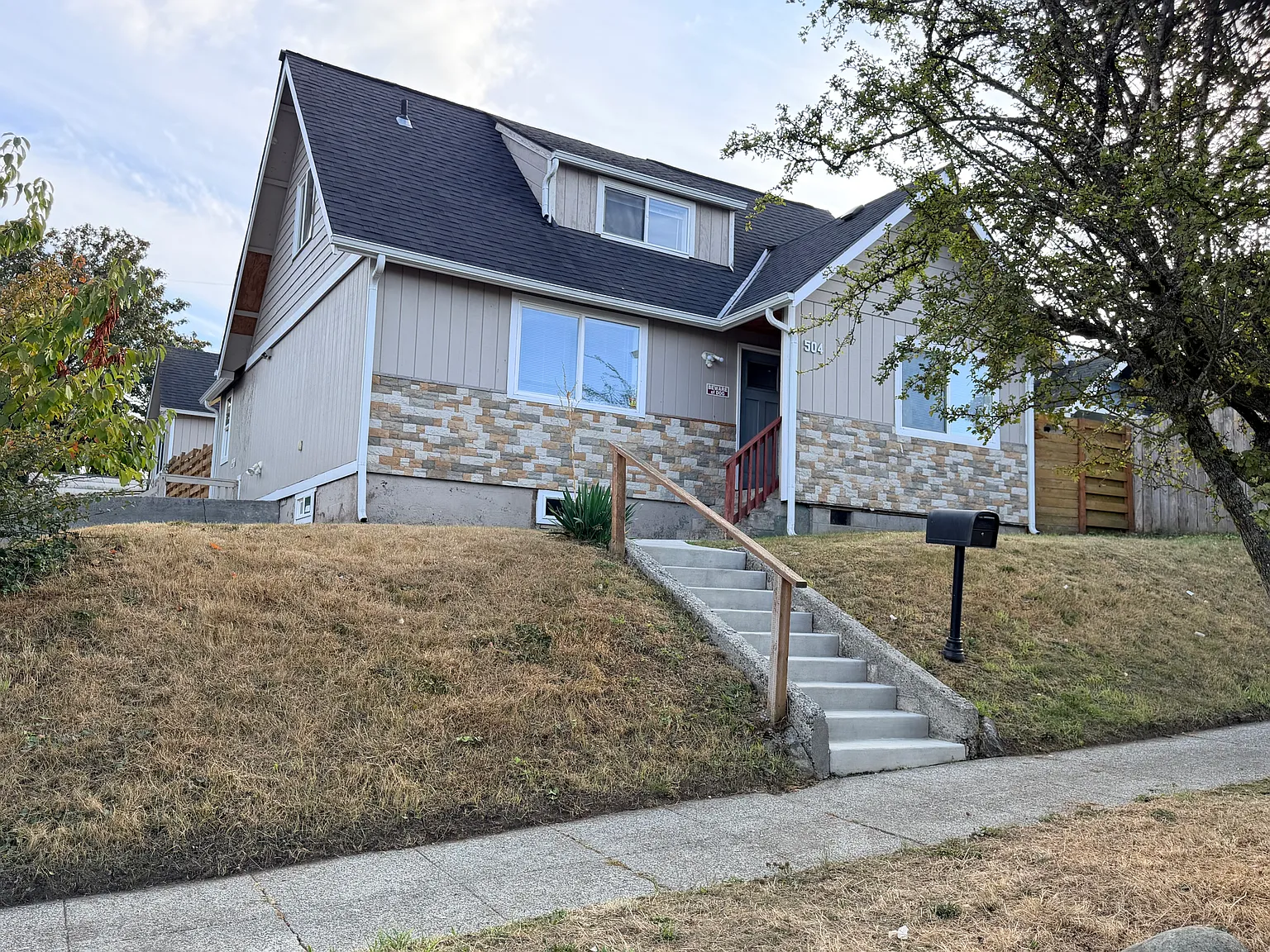3 bed, 1350 sqft, $2,895 — Photo 2