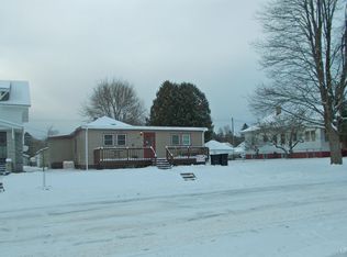 1021 W A St, Iron Mountain, MI 49801