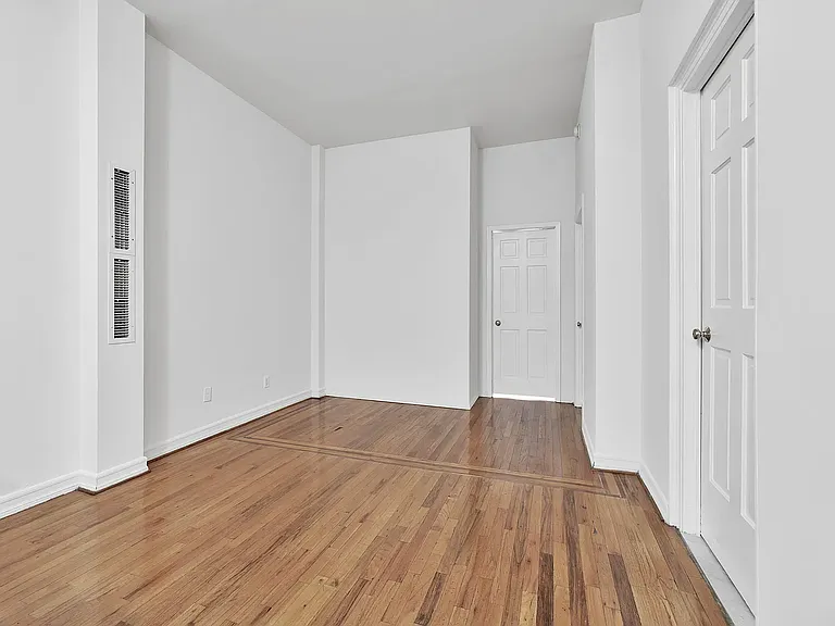 121 Madison Ave #3L — Photo 3