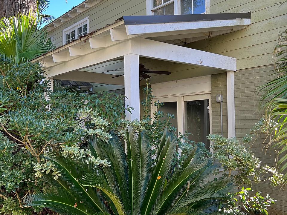 Exterior View/Patio