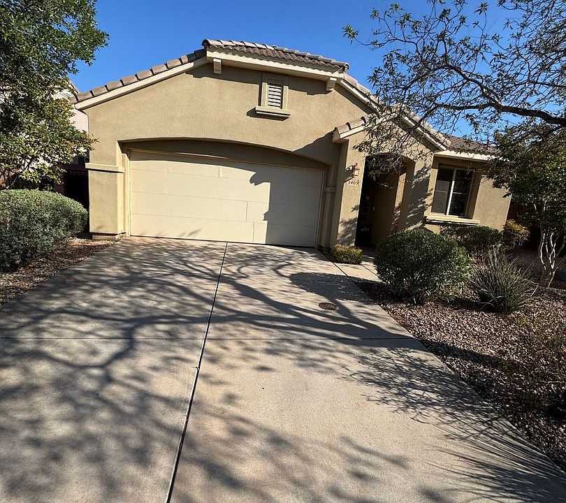 1st image of 3409 E Fourteen Fairway Dr