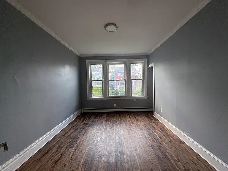 30-32 Philip Pl #1 — Photo 5