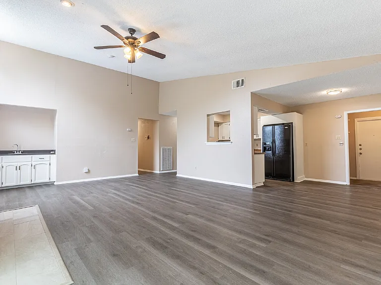 5814 Pineway St — Photo 5