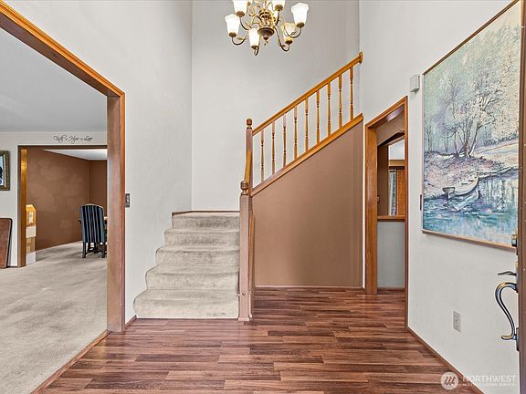5th image of 7996 Cabrini Drive SE