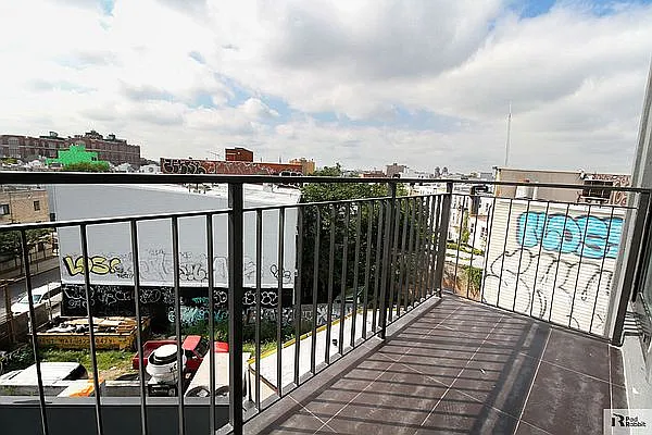 Rented by RENTBK LLC | media 16