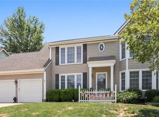 737 N Persimmon Dr, Olathe, KS 66061
