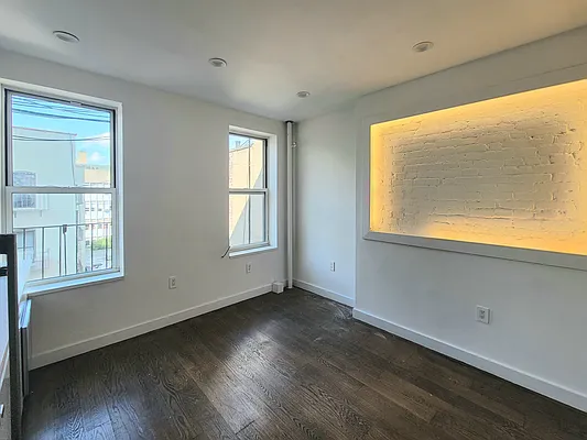 Rented by AZ REALTY NYC LLC | media 2