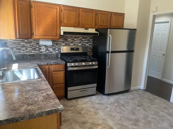 9 Chestnut Hill Dr, Toms River, NJ 08755