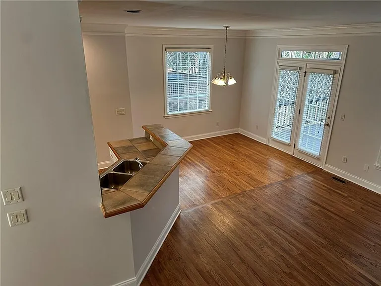 1296 Dunwoody Cv — Photo 10