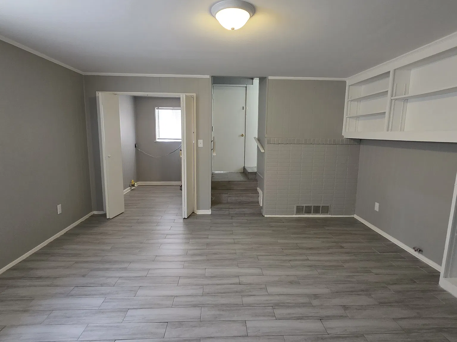 Gorgeous 3 Bedroom 1.5 Bathroom — Photo 3
